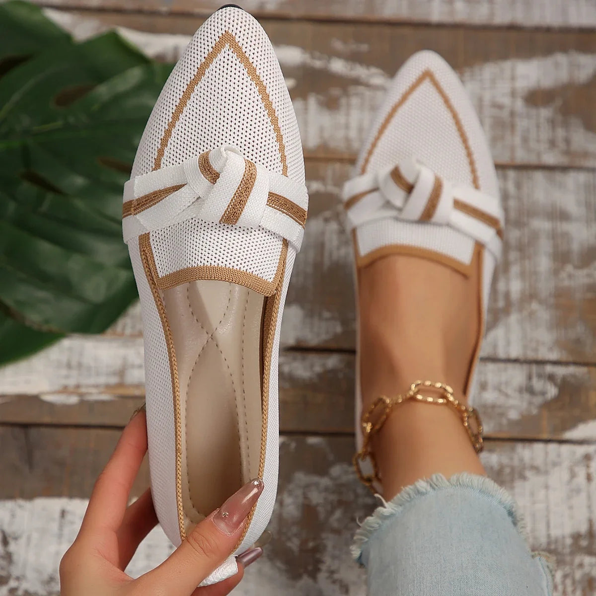 LUXBUTTERFLY POINTED TOE FLATS